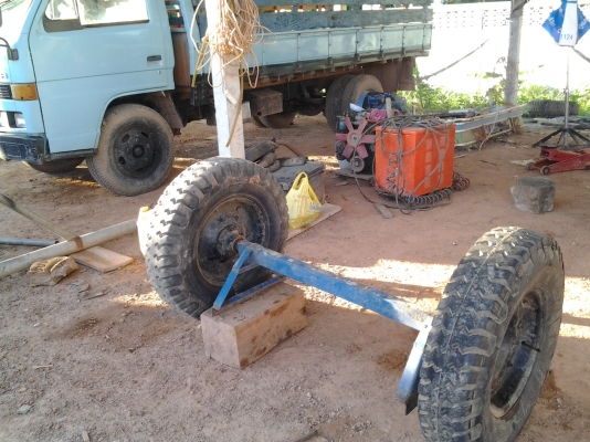 หัวนวดข้าวเกษตรพัฒนา 5 ฟุต ปี39 พร้อมเครื่องคูโบต้า 18 แรง มีโครงล้อลากพร้อมสีได้เลย