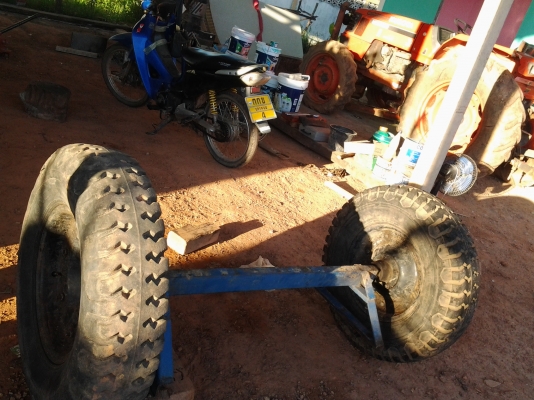 หัวนวดข้าวเกษตรพัฒนา 5 ฟุต ปี39 พร้อมเครื่องคูโบต้า 18 แรง มีโครงล้อลากพร้อมสีได้เลย