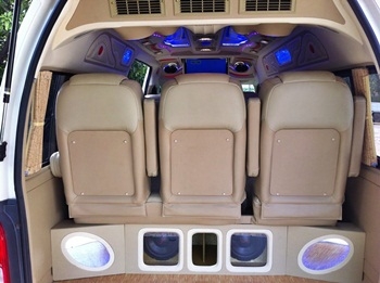 ขายรถตู้Toyota Commuterปี2010VIP