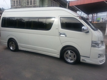 ขายรถตู้Toyota Commuterปี2010VIP
