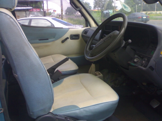 ขายหลังคาสูง เครื่องดีเชล2800 แต่ง VIP ปี2538 เครื่องดีพร้อมใช้งานคับ