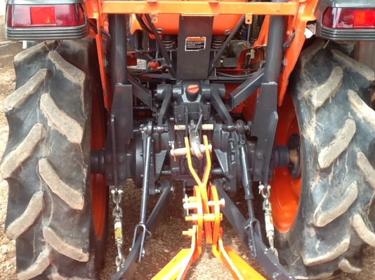 คูโบต้า L2808 4 WD 2 เพลาพร้อมตัดหญ้า 1.20 เมตรใหม่ ทำงาน 1129 ชั่วโมง