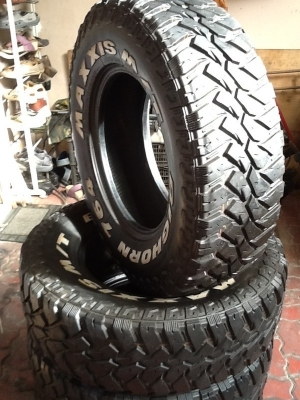 ขายยาง  Mud maxxis  245 x 75 x 16.........สวยๆ เชิญครับ