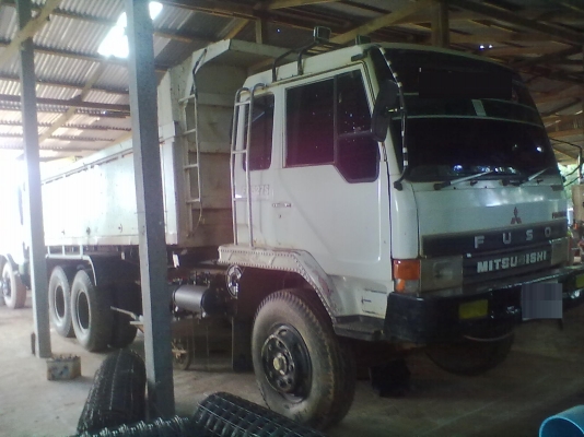 ขายด่วน  10  ล้อสองเพลาดั้ม  FUSO