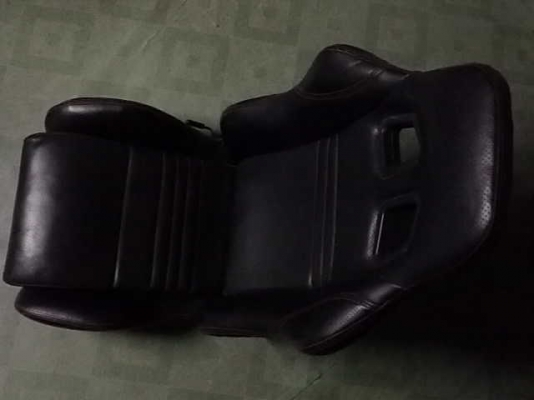 เบาะรถแข่ง   หนังดำ