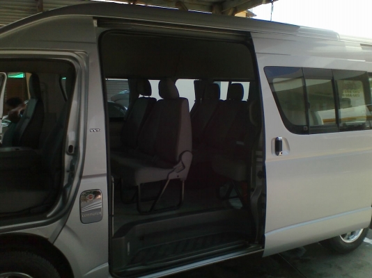 ขายรถตู้ toyota commuter 2006