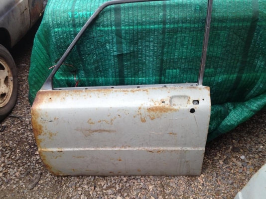 เเยกขาย อะไหล่mazda familia สนใจโทร 081 7927305