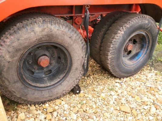 ขาย หางก้างปลา พื้นเรียบ   สนใจติดต่อ 081 - 6079515