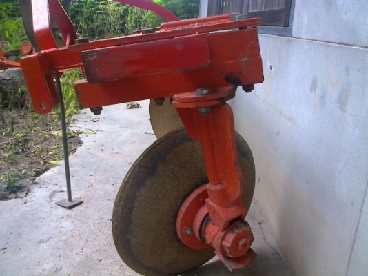 ผาน4กับผานชักร่อง รุ่น47-60แรง ผาน4กับผานชักร่อง รุ่น47-60แรง