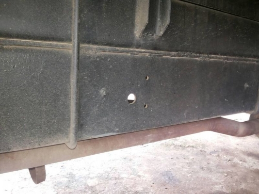 รถฮีโน่ 6 ล้อดั้ม FC145A  150 แรงม้า ปี 43  สนใจติดต่อ 081 - 6079515