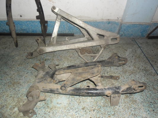 ขายอะไหล่มอไซวิบากเก่ามีหลายรายการ