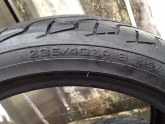 ขายยาง 235-40-18 ลงพื้นวันเดียวถูกๆ ขายยาง 235-40-18 ลงพื้นวันเดียวถูกๆ