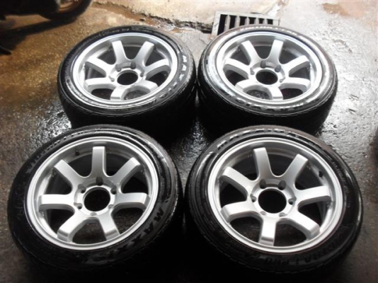 ขายแม็ก6รู17*7.5+ยาง215/50/17ปี10ราคา13500