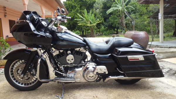 ขายฮาเล่ย์ สด-ผ่อน สภาพสวยมากๆๆ สีดำ ปี 09 สนใจโทรติดต่อโดยตรงที่เบอร์ 08 36357985.