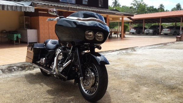 ขายฮาเล่ย์ สด-ผ่อน สภาพสวยมากๆๆ สีดำ ปี 09 สนใจโทรติดต่อโดยตรงที่เบอร์ 08 36357985.