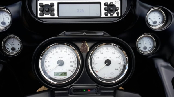 ขายฮาเล่ย์ สด-ผ่อน สภาพสวยมากๆๆ สีดำ ปี 09 สนใจโทรติดต่อโดยตรงที่เบอร์ 08 36357985.