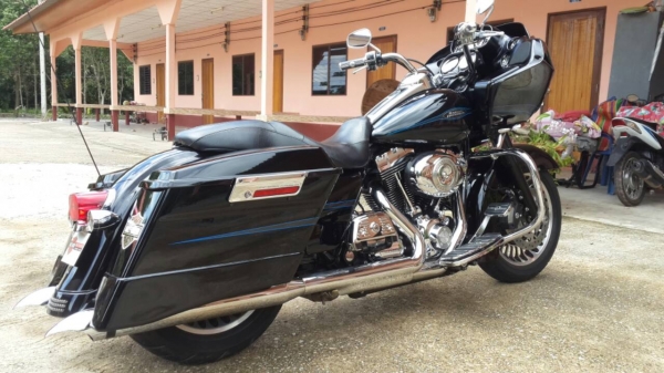 ขายฮาเล่ย์ สด-ผ่อน สภาพสวยมากๆๆ สีดำ ปี 09 สนใจโทรติดต่อโดยตรงที่เบอร์ 08 36357985.