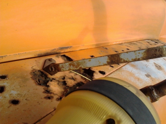 **อัพเดต รูปคัสซี ตามคำขอครับ** ขาย หัวคัสซี 6ล้อหัวยาว คัสซีใหญ่ สภาพสวยเดิมบาง ISUZU HTR 114  เครื่อง6BD1 165HPแห้งจัดฟิตจริง ไม่มีเยิ้ม ช่วงล่างแน่นเฟืองท้ายJCM คัสซีสวยใหญ่ถึงปลาย ไม่มีผุ มีบวมซับใน นิดๆหน่อยๆบางจุด (ตามรูป)  ยาง900ขอบ20 สภาพดี หัวบาง