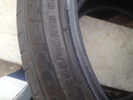 ขายยางPotenza RE050A 245-40-18  ปี10 1คู่ ดอกเต็ม90\% ถูกๆ 4200