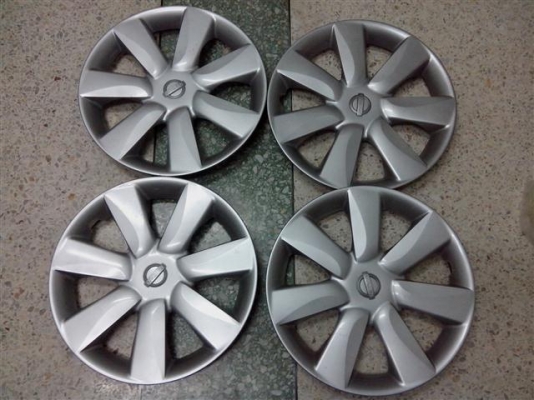 ล้อกะทะ nissan march ป้ายแดง2013 ใหม่ๆ ยาง 165 70 14 ใส่แทน 175 65 14 ได้เลย