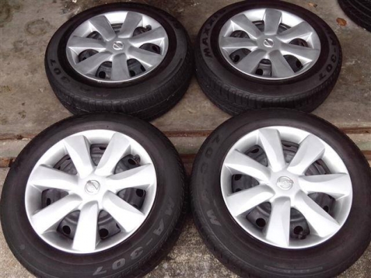 ล้อกะทะ nissan march ป้ายแดง2013 ใหม่ๆ ยาง 165 70 14 ใส่แทน 175 65 14 ได้เลย