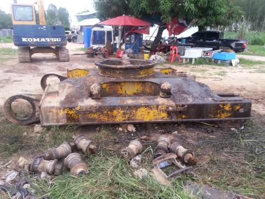 ขายด่วน เฟลมล่าง KOMATSU PC 200-5