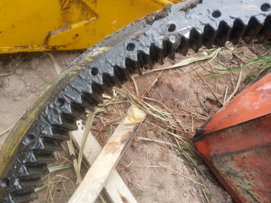 ขายด่วน เอียวสวิง KOMATSU PC200-5