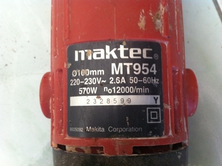 เครื่องเจียรไฟฟ้า Maktec รุ่น MT954 สภาพใหม่ ราคาถูก เครื่องเจียรไฟฟ้า Maktec รุ่น MT954 สภาพใหม่ ราคาถูก