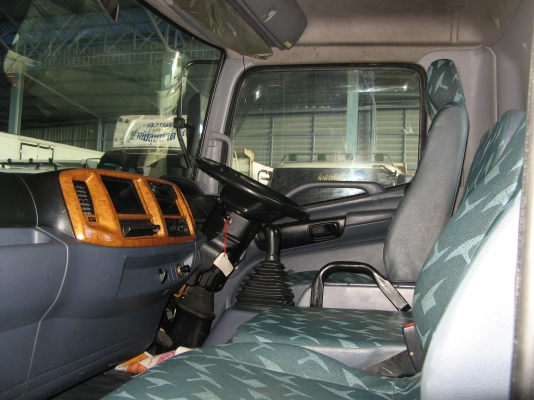 ขาย  6 ล้อ ฮ๊โน่  เมก้า 150 แรง ยาว 5.50  ปี 2006  สภาพสวยเดิมเครื่องดี พร้อมใช้งาน ชมก่อนได้ครับ สนใจติดต่อ 081-9425443