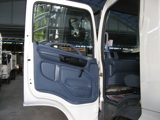 ขาย  6 ล้อ ฮ๊โน่  เมก้า 150 แรง ยาว 5.50  ปี 2006  สภาพสวยเดิมเครื่องดี พร้อมใช้งาน ชมก่อนได้ครับ สนใจติดต่อ 081-9425443