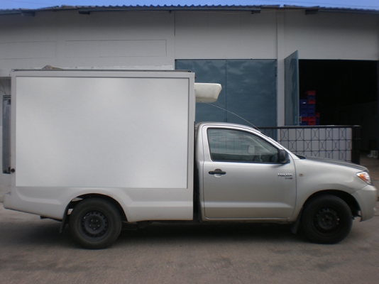 ประกาศขายด่วน รถห้องเย็น TOYOTA VIGO ปี 2006 สีบรอนซ์เงิน