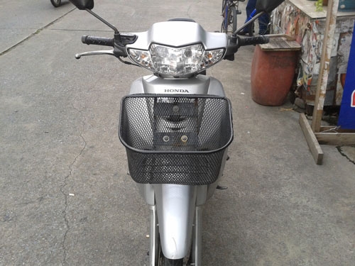 wave 100 ปี 47 ไมล์ฟ้า สีเทา ดำ รถบ้านเดิมๆ เครื่องแน่น ชุดสีสวยใส ท้าพิสูจน์ เอกสารครบ ภาษี พรบ.ไม่ขาด wave 100 ปี 47 ไมล์ฟ้า สีเทา ดำ รถบ้านเดิมๆ เครื่องแน่น ชุดสีสวยใส ท้าพิสูจน์ เอกสารครบ ภาษี พรบ.ไม่ขาด