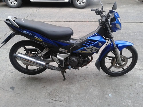 SONIC ปี 48 สตาร์ทมือ ตัวใหม่แท้ๆ รถสวยมาก เครื่องเยี่ยม รีบเลยเดี๋ยวจะไม่ทัน เอกสารครบ