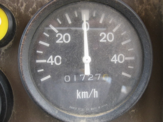 รถตักล้อยาง  WA100-1-33529  ชั่วโมงใช้งาน 1,500 ช.ม.  สภาพสวย  นำเข้าจากญี่ปุ่น  เดินทางถึงไทยแล้ว  โทร.081-373-0559