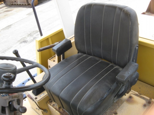 รถตักล้อยาง  WA100-1-33529  ชั่วโมงใช้งาน 1,500 ช.ม.  สภาพสวย  นำเข้าจากญี่ปุ่น  เดินทางถึงไทยแล้ว  โทร.081-373-0559