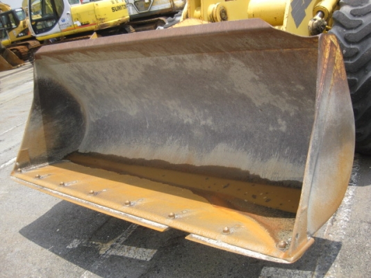 รถตักล้อยาง  WA100-1-33529  ชั่วโมงใช้งาน 1,500 ช.ม.  สภาพสวย  นำเข้าจากญี่ปุ่น  เดินทางถึงไทยแล้ว  โทร.081-373-0559