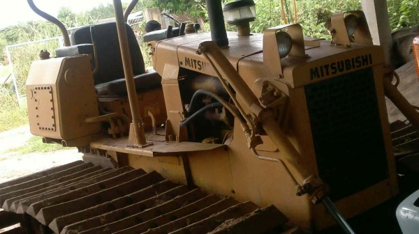 ขายแทรคเตอร์ BD2F ตีนเป็ด ราคา 280,000 บาท เจ้าของขายเอง ราคาต่อรองได้