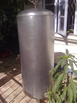 ถังแรงดัน สูง 1.55 เมตร กว้าง 60. ถังแรงดัน สูง 1.55 เมตร กว้าง 60.