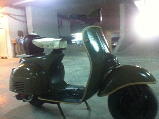 ขาย vespa sprint v 150 ไฟเหลี่ยม อิตารี่แท้ เครื่องเยี่ยมๆ ราคาโดนๆ
