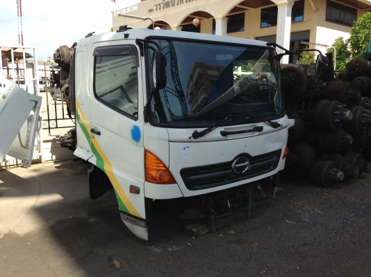 หัวเก๋ง HINO Mega หัวกว้าง