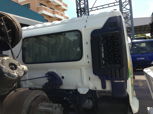 หัวเก๋ง HINO Mega หัวกว้าง