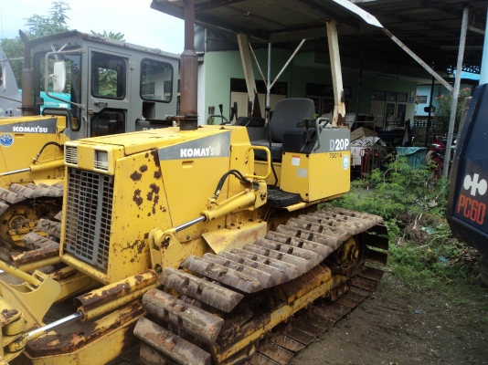 ขายด่วน รถแทรคเตอร์ตีนตะขาบ Komatsu D20P-7E ใบมีดสไลด์ 6 ทิศทาง นำเข้าเองจากญี่ปุ่นยังไม่เคยใช้งานใน ขายด่วน รถแทรคเตอร์ตีนตะขาบ Komatsu D20P-7E ใบมีดสไลด์ 6 ทิศทาง นำเข้าเองจากญี่ปุ่นยังไม่เคยใช้งานใน