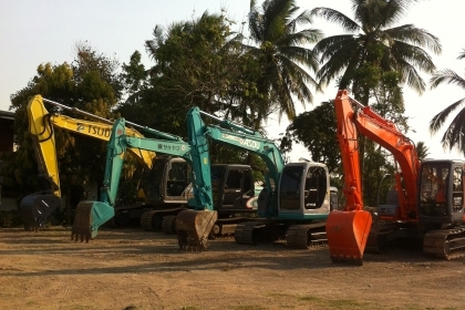 บริษัท เจซีซี แมชีน ขายรถขุด  รถดัน นำเข้าจากญีปุ่นแท้ๆๆ  รถสวย สภาพดี  มีหลายรุ่นหลายคัน