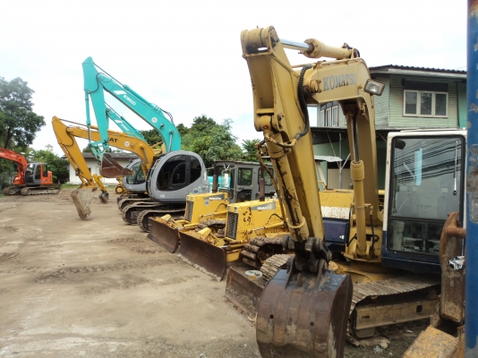 บริษัท เจซีซี แมชีน ขายรถขุด  รถดัน นำเข้าจากญีปุ่นแท้ๆๆ  รถสวย สภาพดี  มีหลายรุ่นหลายคัน