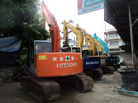 บริษัท เจซีซี แมชีน ขายรถขุด  รถดัน นำเข้าจากญีปุ่นแท้ๆๆ  รถสวย สภาพดี  มีหลายรุ่นหลายคัน