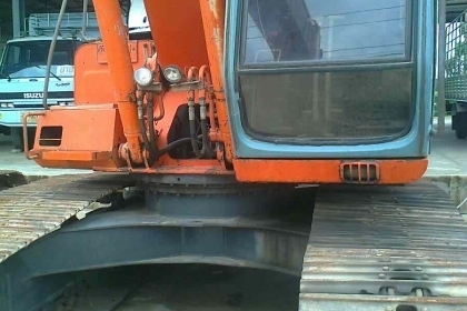 แบคโฮ HITACHI EX200-3 ไฟฟ้าครบ เอวแน่น ช่วงล่างเต็ม