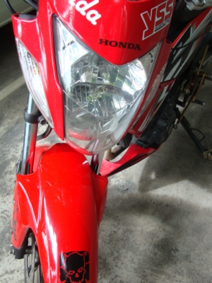 Honda sonic NEW สีแดง ดำ ราคาถูกคับ 24,500.-