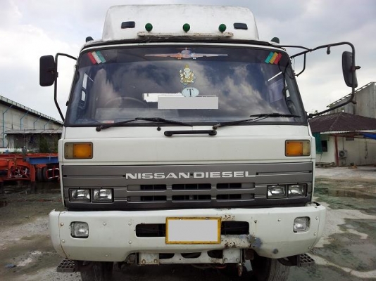 ขายหัวลาก NISSAN UD 290 รถห้าง 690,000.-