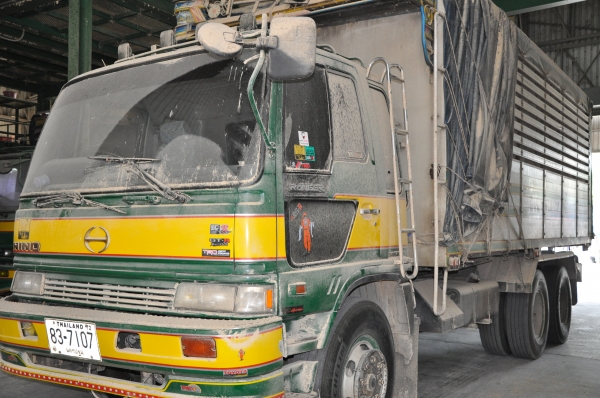 ขายสิบล้อดั้มพ์พร้อมใช้งาน ISUZU (เจ้าของขายเอง)