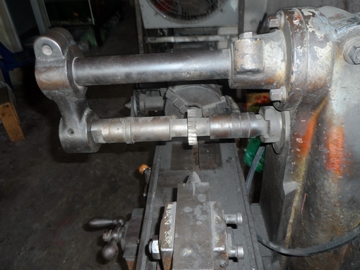 ขายครับขายเครื่องลิ่งเพลานอน พร้อมหัวแบ่งกัดเฟือง 39000 บาท